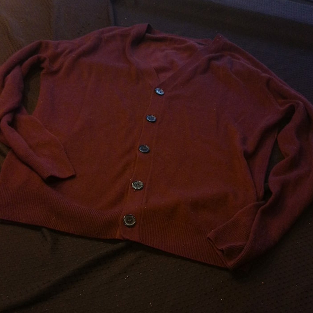 Burgandy men's sweater L